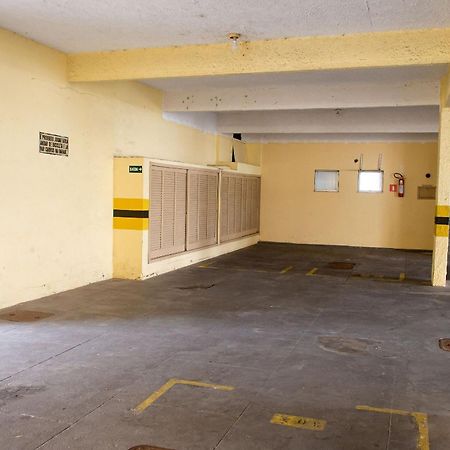 Lindo 2 Quartos Com Piscina E Ar Na Praia Do Forte カボ・フリオ エクステリア 写真